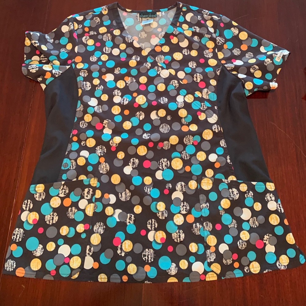 Cherokee Scrub Top